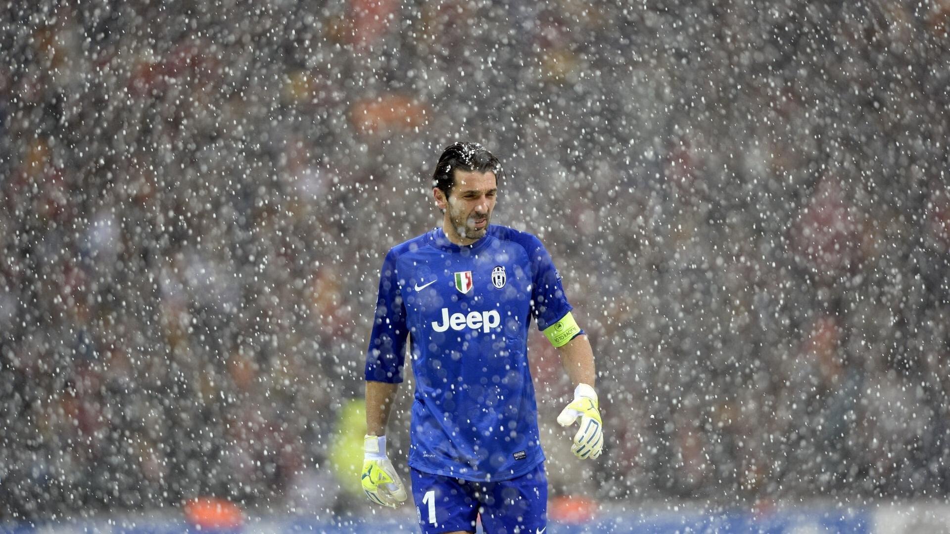 巴萨坚信无需出售球员即可完成注册,夏窗引援正式关闭