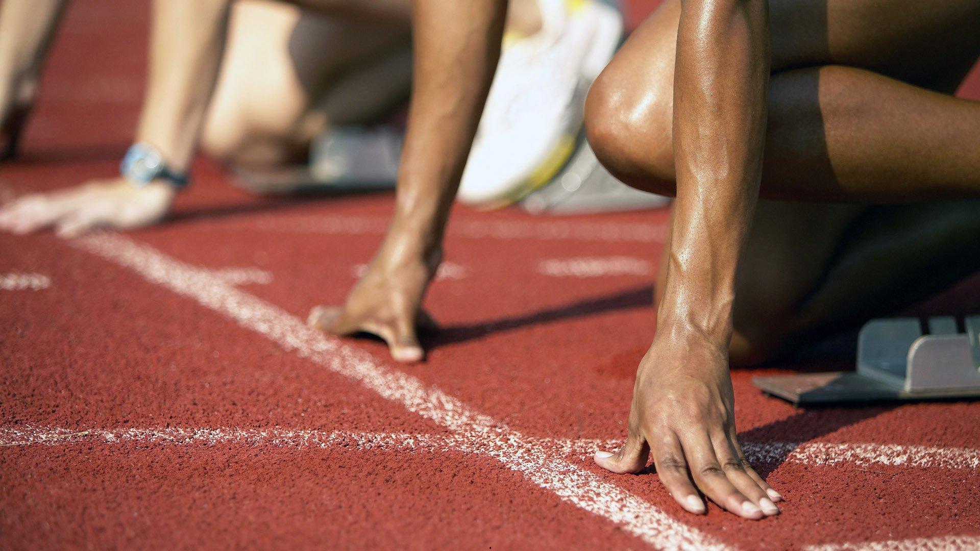 西甲巅峰对决,巴萨单赛季四杀皇马,4比3险胜领跑积分榜7分