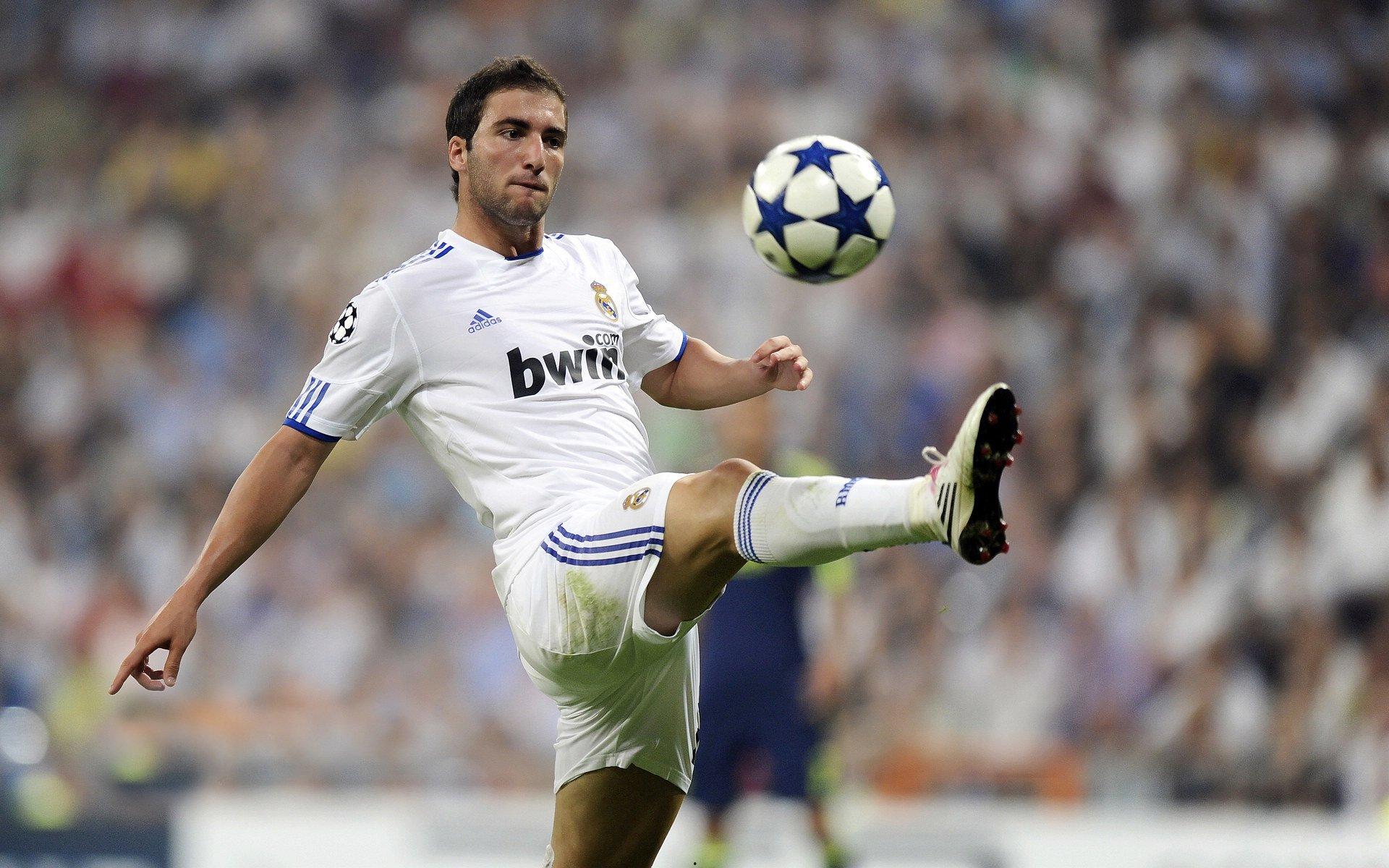 埃基蒂克专访直抒雄心，欧冠非遥不可及之梦，而是清晰目标，全心享受足球旅程